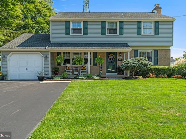 806 Hilltop Rd, Cinnaminson, NJ 08077