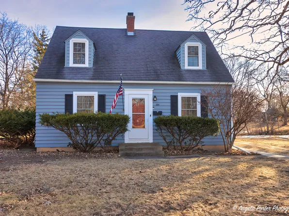 105 S Seymour Ave, Grayslake, IL 60030