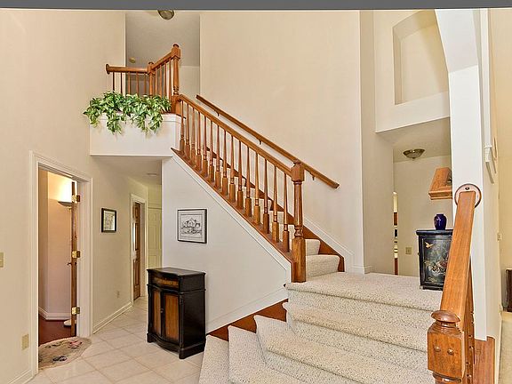 2nd image of 7518 Heatherwood Ln