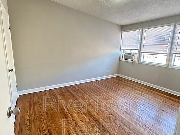 5th image of 1776 Brown Ave