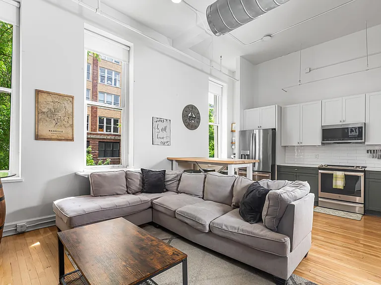 300 20th St N #204 — Photo 5