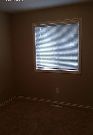 5th image of 303 Slimmon Pl #606