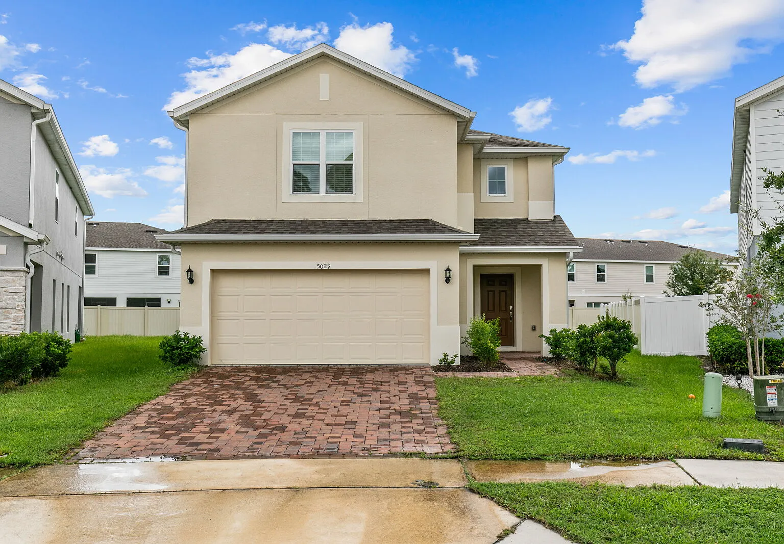 4 bed, 2.5 bath, 2536 sqft, $2,795 — Photo 1