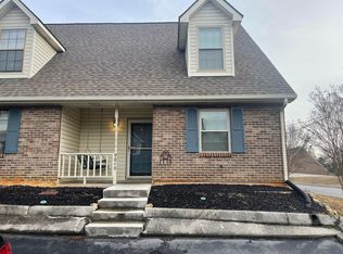 9040 Fountain Brook Ln, Knoxville, TN 37923