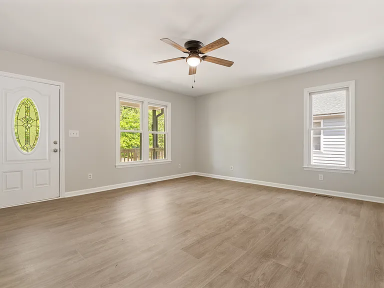 205 Rand Mill Rd — Photo 5