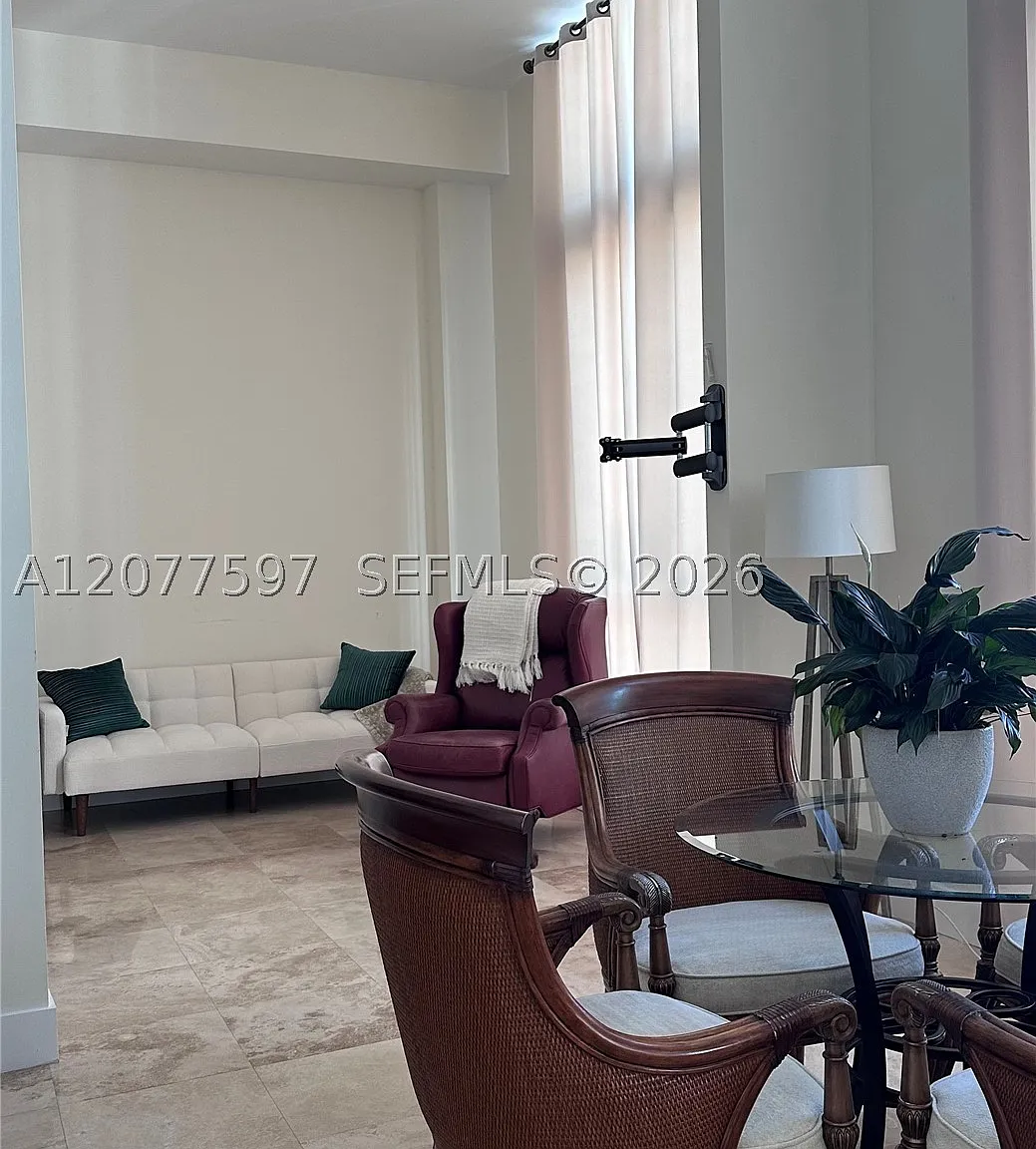 1 bed, 1.0 bath, 906 sqft, $2,795 — Photo 4