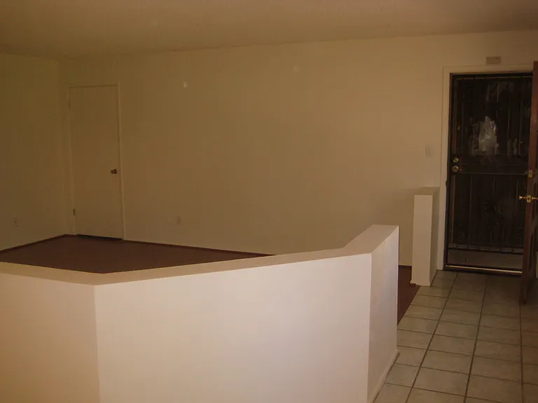 810 S Kolb Rd #19 — Photo 6