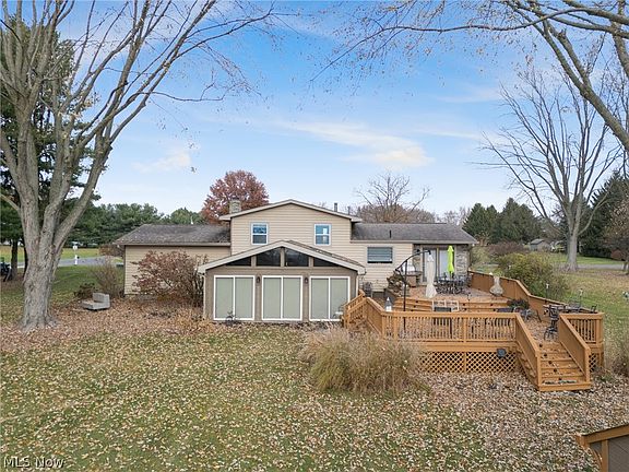 5th image of 18331 William Dr