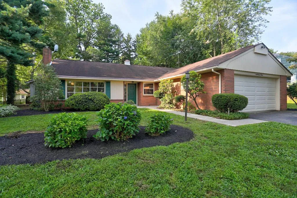 112 Northview Dr photo 1