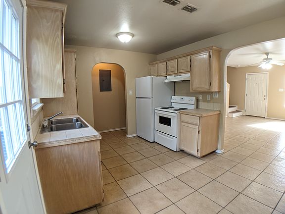 4th image of 301 E New Hampshire St APT 17