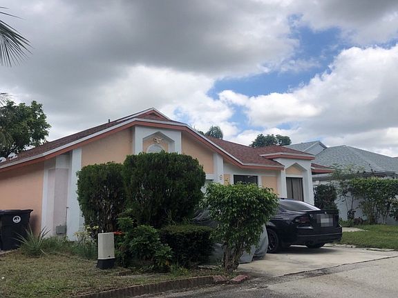 3rd image of 918 Magnolia Ave