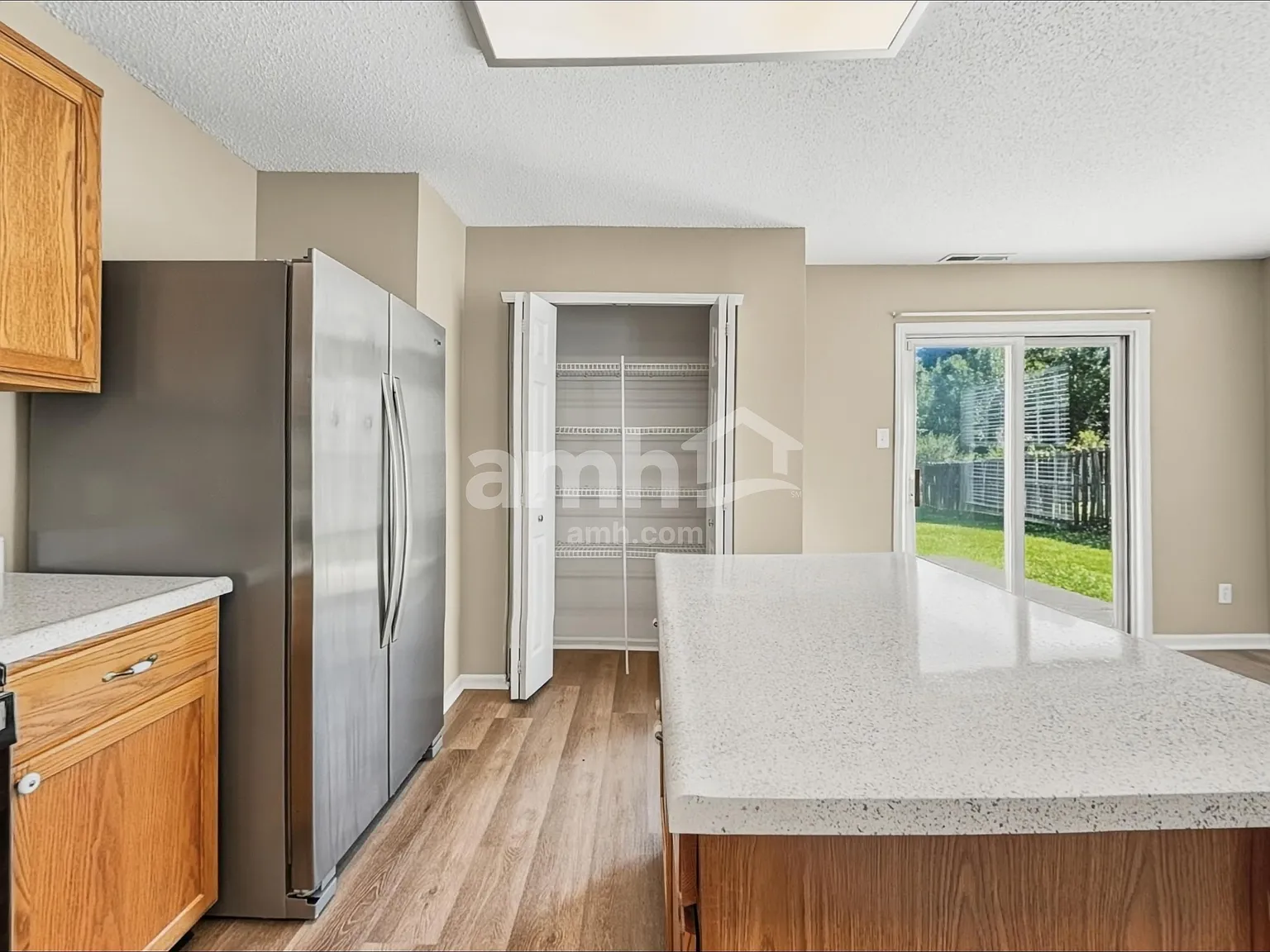 4 bed, 2.0 bath, 1721 sqft, $1,965 — Photo 4