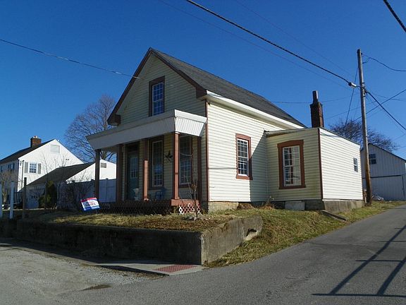 2nd image of 122 E 10th St Lot 44