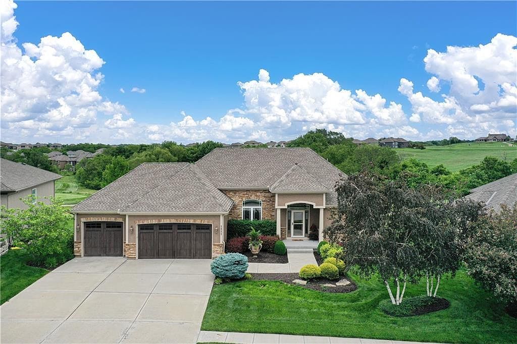 1111 James Creek Cir, Raymore, MO 64083 Zillow