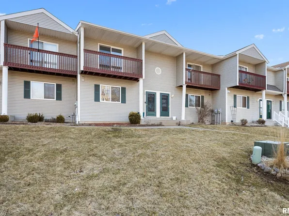 3510 N Kingston Dr, Peoria, IL 61604