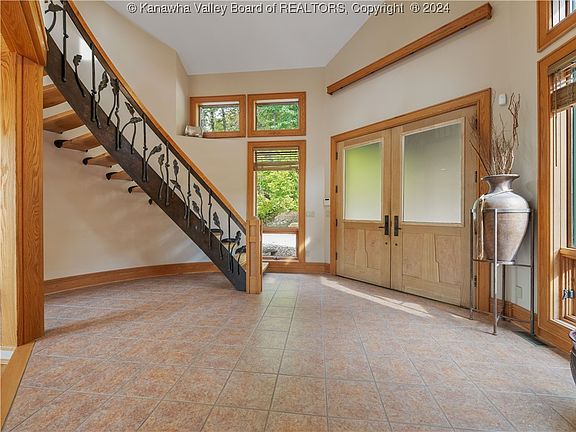 4th image of 3300 Hillpoint Dr