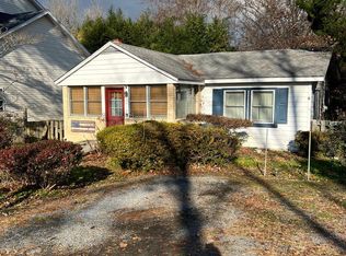 3916 14th St, Chesapeake Beach, MD 20732