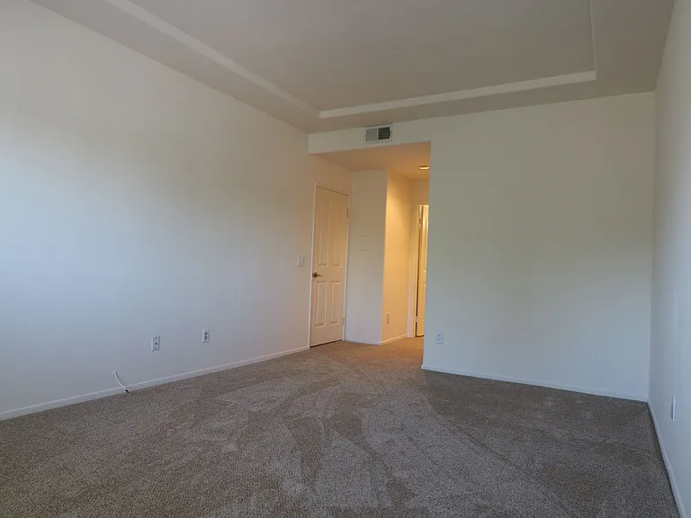 4455 Hazeltine Ave #207 — Photo 19