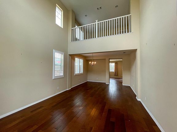 2nd image of 2756 Fountain St