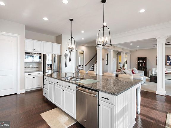 3rd image of 110 Pierce Ln