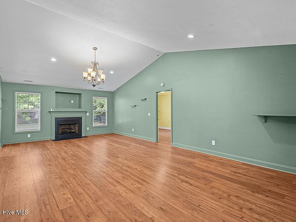 3rd image of 233 Derby Downs Drive