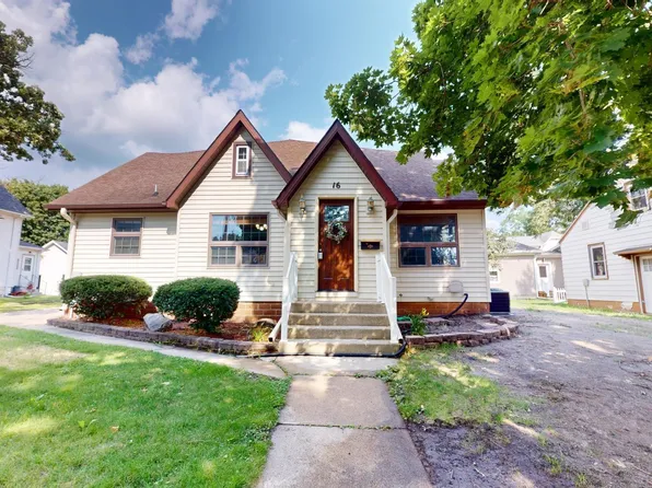 16 N 12th St, Clear Lake, IA 50428