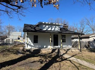 1414 Shearer Rd, Kansas City, KS 66103