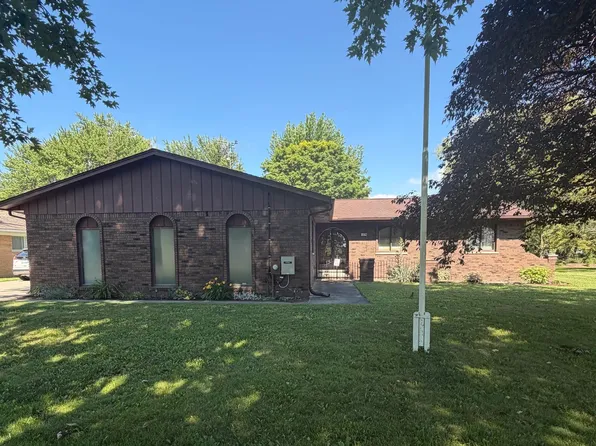 5374 Pointe Dr, East China, MI 48054