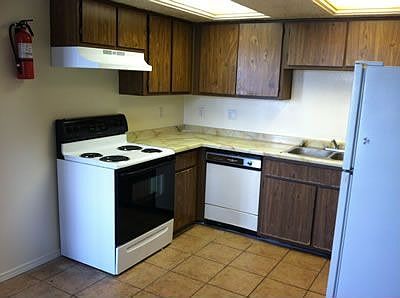 2nd image of 132 Erbbe St NE APT 1