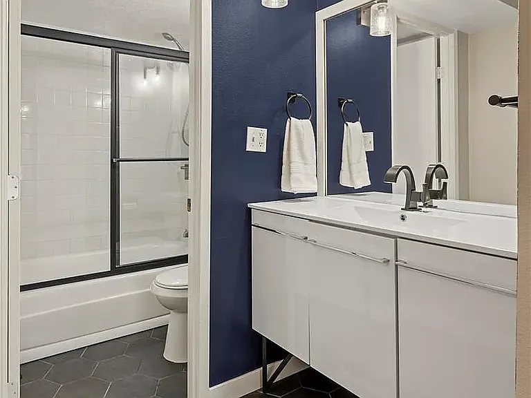 2 Adams St #108 — Photo 10
