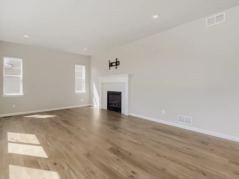 6562 Merrimack Dr — Photo 4