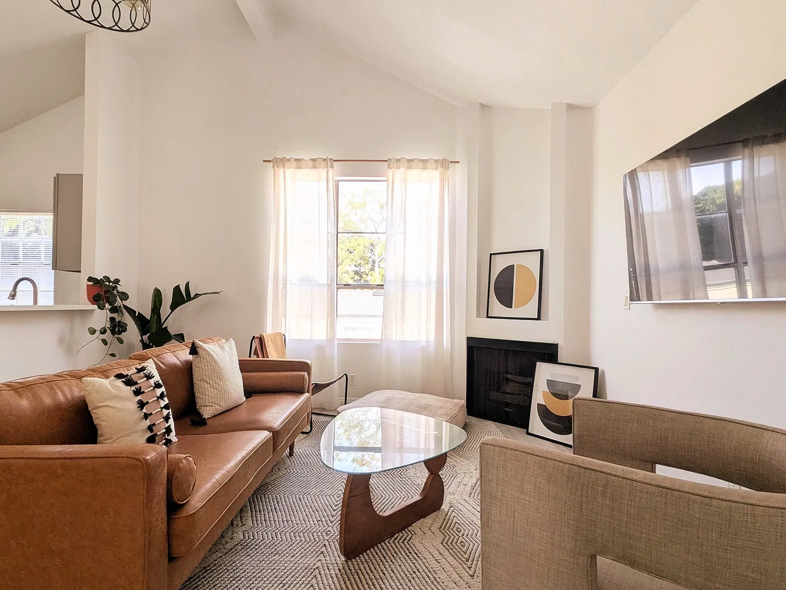 2452 S Centinela Ave — Photo 4