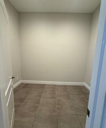 2nd image of 201 Higbie Ln