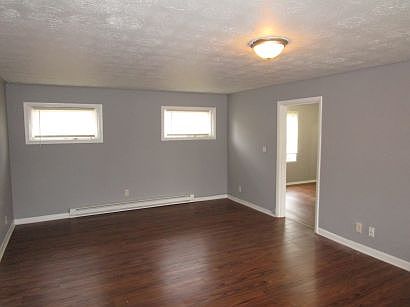 3rd image of 6712 E 46th St