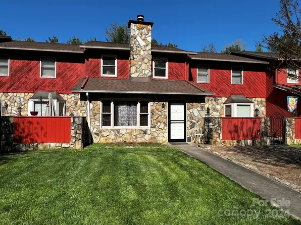 18 Stonelake Dr, Granite Falls, NC 28630