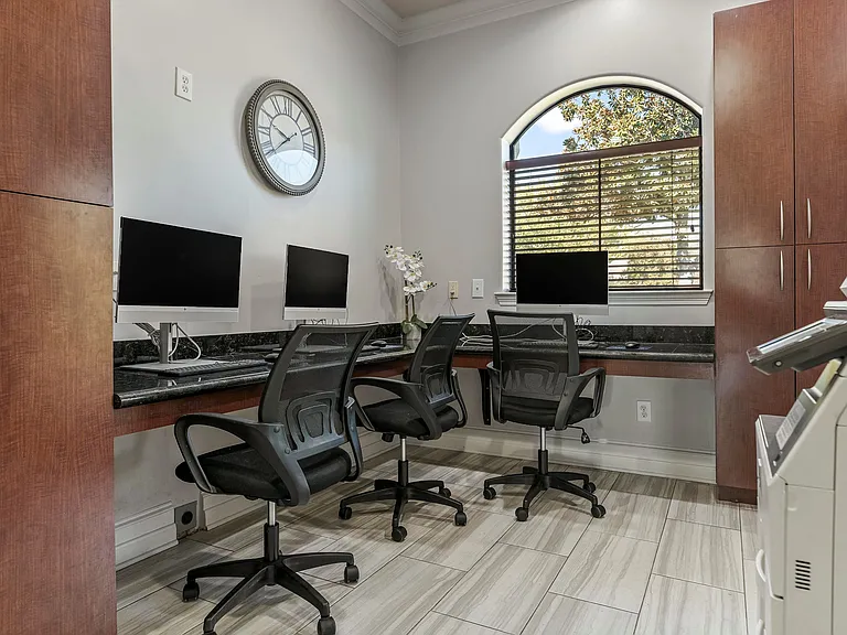 San Brisas Apartment Homes — Photo 16