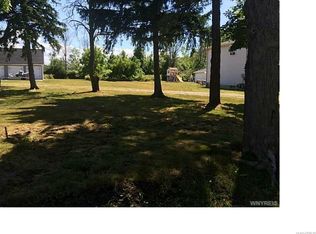 221 Seneca Creek Rd, Buffalo, NY 14224