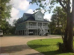 542 Magnolia St, Gulfport, MS 39507