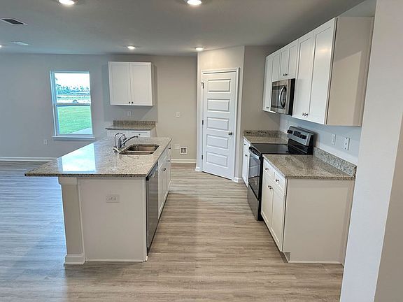 5th image of 336 Cove Ln