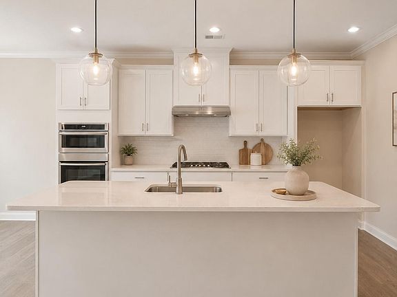 3rd image of 4028 Hidden Oaks Dr