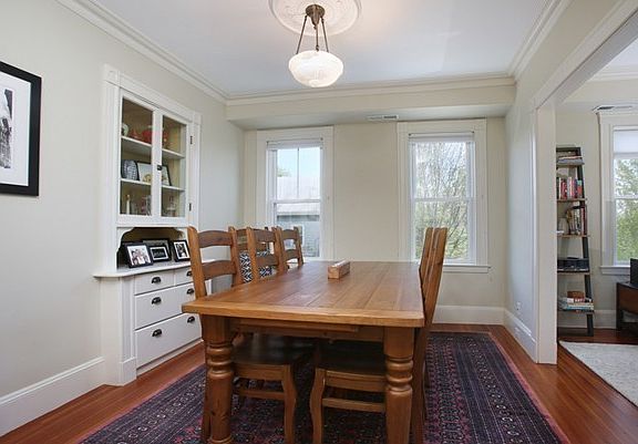 2nd image of 425 Medford St #3
