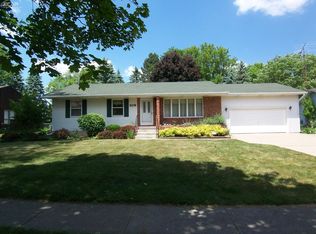 329 Sunset Dr, Flushing, MI