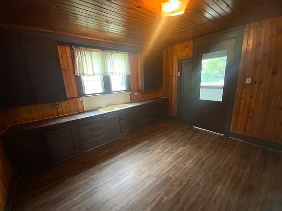 5th image of 2315 E Main St