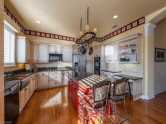 4th image of 3019 Lancaster Dr #2-4
