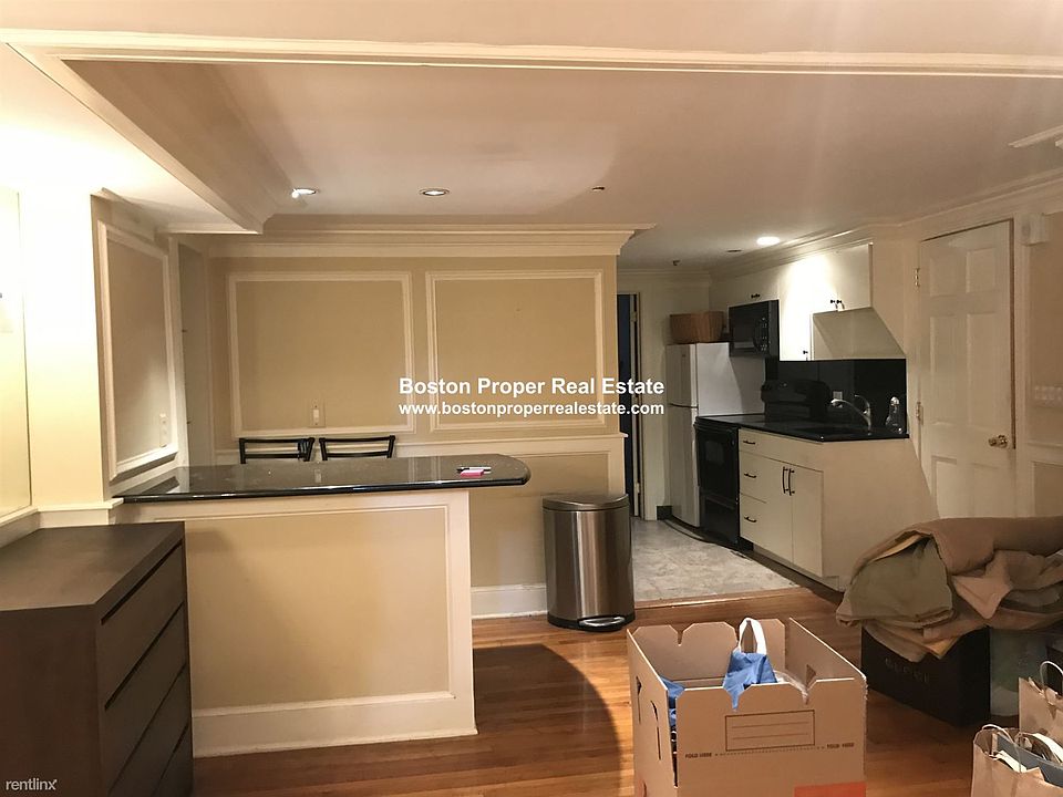 3 Gloucester #1 Boston - Back Bay Unit Photo 3 (2)