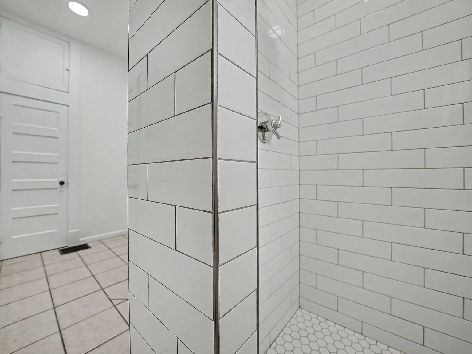 2 bed, 1698 sqft, $1,900 — Photo 4