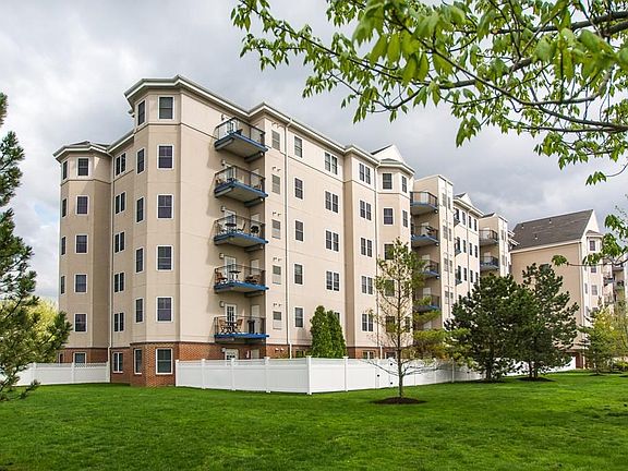 2nd image of 10 Seaport Dr APT 2515