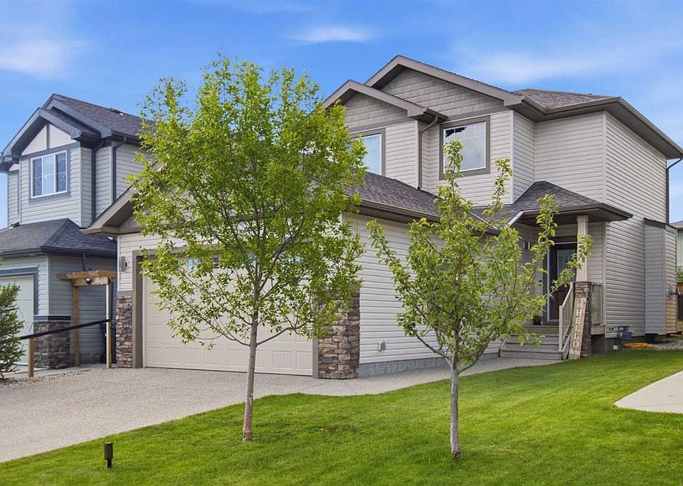 1st image of 105 N Wildrose Grn
