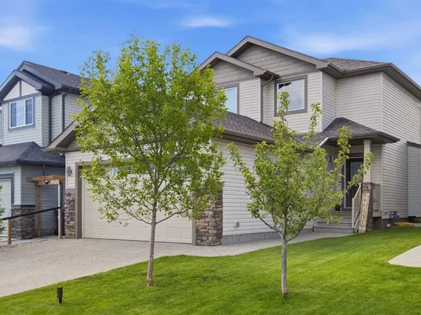105 N Wildrose Grn, Strathmore, AB T1P 0G4