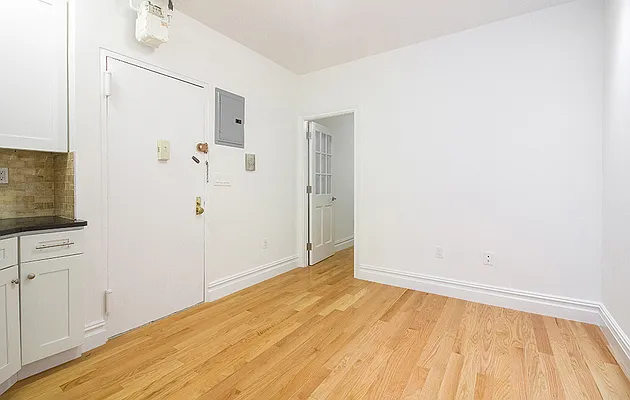 Rented by CitySites Real Estate Group | media 3